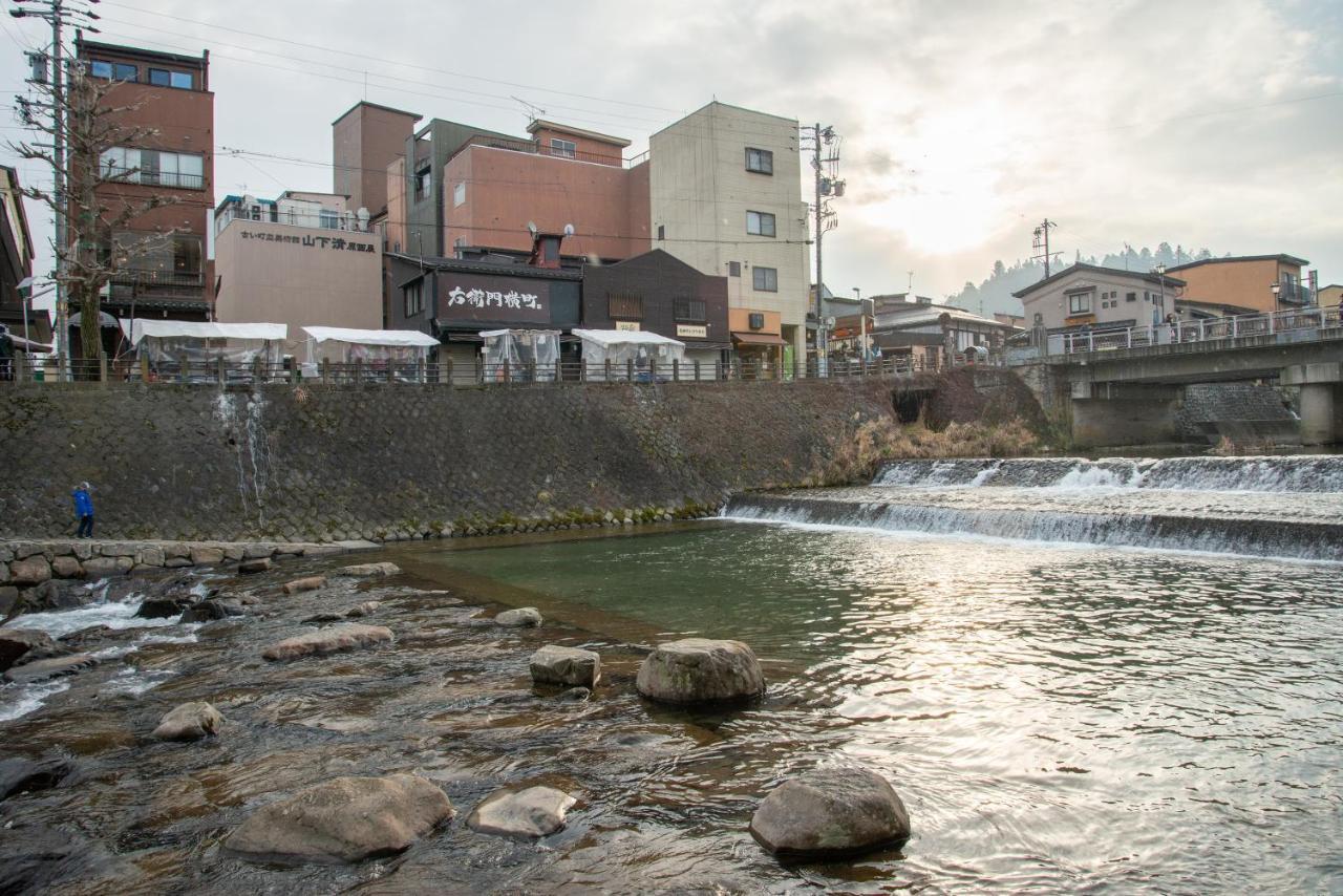 Hotel Hana Takayama  Buitenkant foto